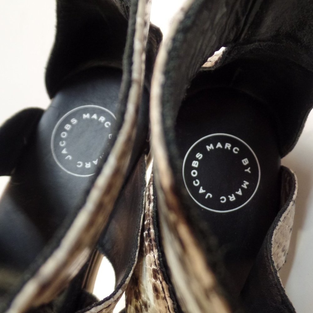 Marc Jacobs Sz 37.5 (7) Animal Print Zip Up Shoes - Picture 9 of 14